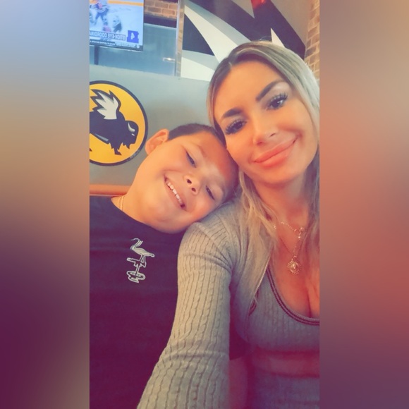 💕Meet your Posher, Ashlea💕 - Picture 8 of 12